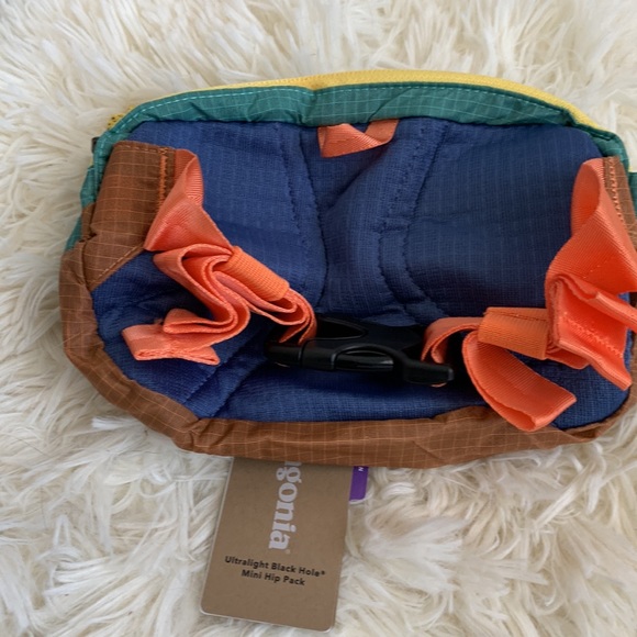 Patagonia Ultralight Black Hole® Mini Hip Pack - Picture 10 of 17